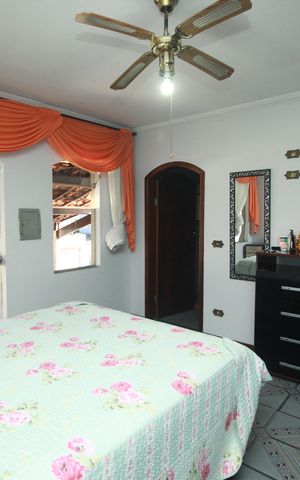 Casa à venda com 250m², 3 quartos e 6 vagasSuíte
