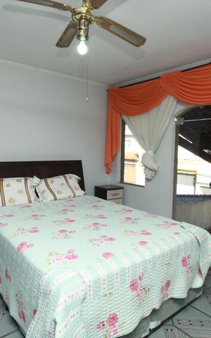 Casa à venda com 250m², 3 quartos e 6 vagasSuíte
