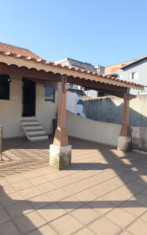 Casa à venda com 250m², 3 quartos e 6 vagasVaranda