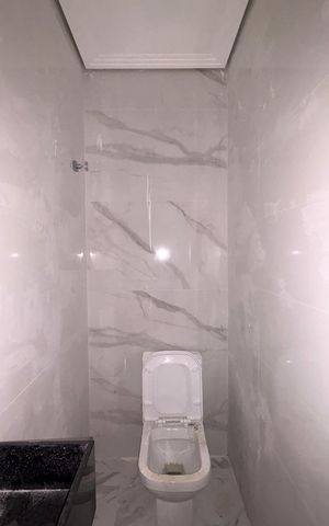 Casa à venda com 150m², 3 quartos e 2 vagas Casa à venda com 150m², 3 quartos e 2 vagasLavabo