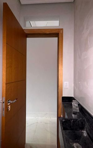Casa à venda com 150m², 3 quartos e 2 vagas Casa à venda com 150m², 3 quartos e 2 vagasLavabo