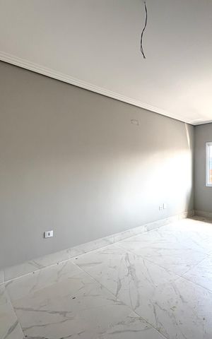Casa à venda com 150m², 3 quartos e 2 vagas Casa à venda com 150m², 3 quartos e 2 vagasSala