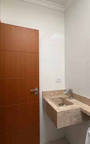 Casa à venda com 150m², 3 quartos e 2 vagas Casa à venda com 150m², 3 quartos e 2 vagasBanheiro da Suíte 2