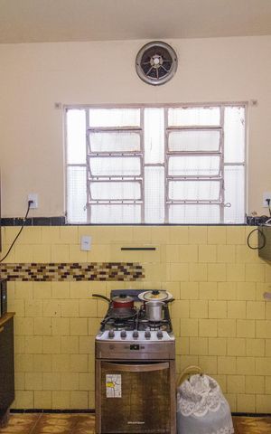 Casa à venda com 140m², 2 quartos e 3 vagas Casa à venda com 140m², 2 quartos e 3 vagasCozinha e Área de Serviço
