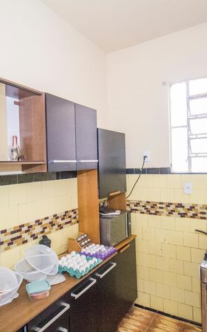 Casa à venda com 140m², 2 quartos e 3 vagas Casa à venda com 140m², 2 quartos e 3 vagasCozinha e Área de Serviço