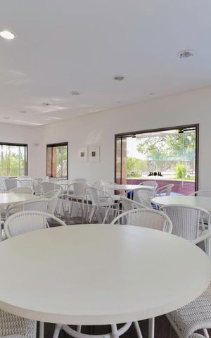 Apartamento à venda com 480m², 4 quartos e 4 vagas Apartamento à venda com 480m², 4 quartos e 4 vagasÁrea comum - Salão de festas