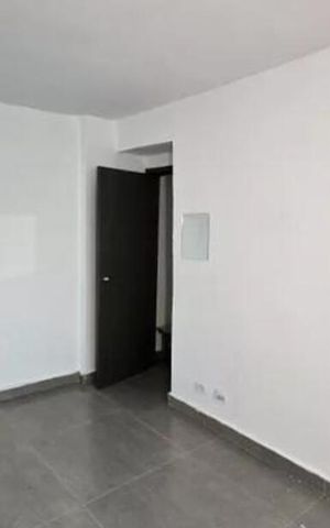 Apartamento à venda com 94m², 3 quartos e 1 vaga Apartamento à venda com 94m², 3 quartos e 1 vagaSala