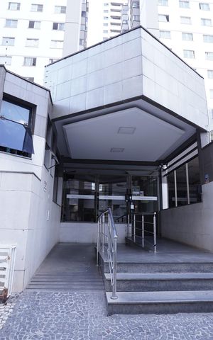 Apartamento à venda com 94m², 3 quartos e 1 vaga Apartamento à venda com 94m², 3 quartos e 1 vagaFachada