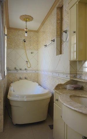 Apartamento à venda com 143m², 4 quartos e 1 vagaBanheiro da Suíte 