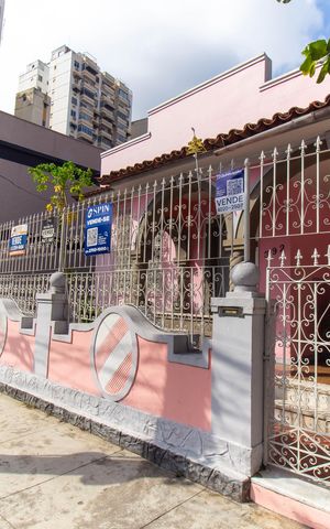Casa à venda com 288m², 3 quartos e 3 vagas