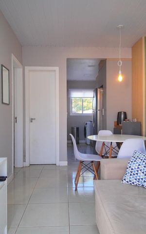 Casa à venda com 40m², 2 quartos e 2 vagasSala