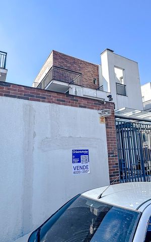 Casa de condomínio à venda com 83m², 2 quartos e 2 vagasFachada com Plaquinha