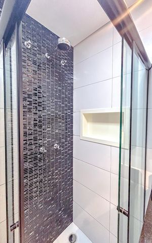 Casa de condomínio à venda com 83m², 2 quartos e 2 vagasBanheiro da Suíte