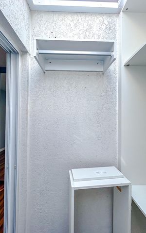 Casa de condomínio à venda com 83m², 2 quartos e 2 vagasCloset da suíte