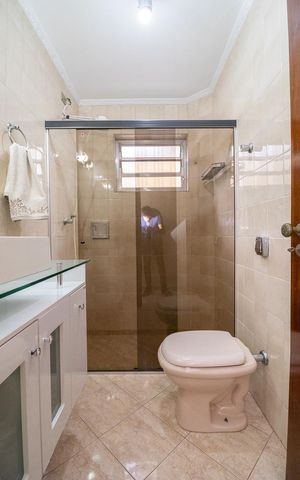Casa à venda com 125m², 2 quartos e 2 vagas Casa à venda com 125m², 2 quartos e 2 vagasBanheiroBanheiro 2