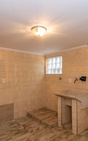 Casa à venda com 125m², 2 quartos e 2 vagas Casa à venda com 125m², 2 quartos e 2 vagasÁrea de Serviço