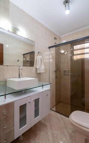 Casa à venda com 125m², 2 quartos e 2 vagas Casa à venda com 125m², 2 quartos e 2 vagasBanheiroBanheiro 2