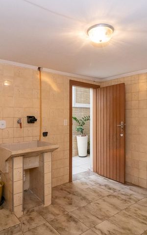 Casa à venda com 125m², 2 quartos e 2 vagas Casa à venda com 125m², 2 quartos e 2 vagasÁrea de Serviço