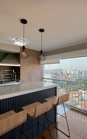 Apartamento à venda com 130m², 3 quartos e 2 vagas Apartamento à venda com 130m², 3 quartos e 2 vagasVaranda
