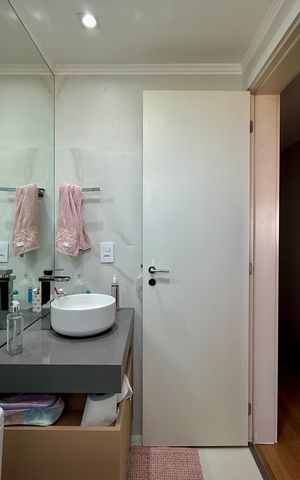 Apartamento à venda com 130m², 3 quartos e 2 vagas Apartamento à venda com 130m², 3 quartos e 2 vagasBanheiro Social
