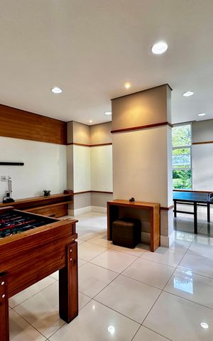 Apartamento à venda com 130m², 3 quartos e 2 vagas Apartamento à venda com 130m², 3 quartos e 2 vagasSalão de Jogos