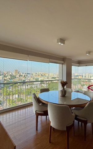 Apartamento à venda com 130m², 3 quartos e 2 vagas Apartamento à venda com 130m², 3 quartos e 2 vagasVaranda