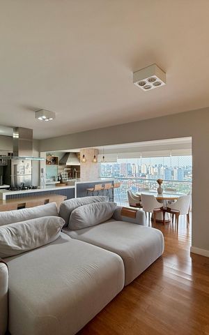 Apartamento à venda com 130m², 3 quartos e 2 vagas Apartamento à venda com 130m², 3 quartos e 2 vagasSala
