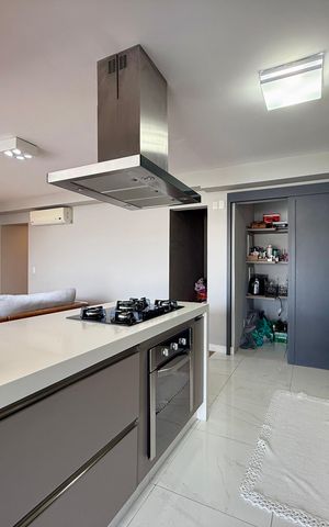 Apartamento à venda com 130m², 3 quartos e 2 vagas Apartamento à venda com 130m², 3 quartos e 2 vagasCozinha
