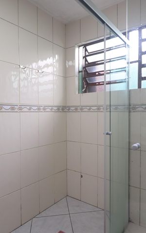 Casa à venda com 200m², 4 quartos e 3 vagasBanheiro da Suíte