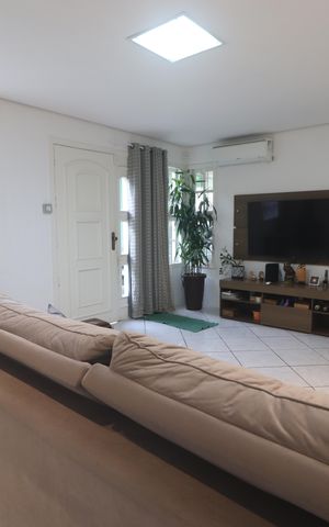 Casa à venda com 200m², 4 quartos e 3 vagasSala