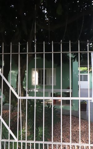 Casa à venda com 200m², 4 quartos e 3 vagasFachada