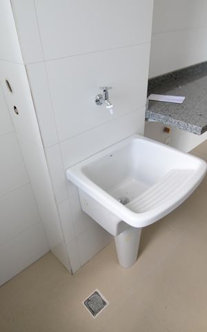 Apartamento à venda com 64m², 2 quartos e 1 vagaÁrea de Serviço
