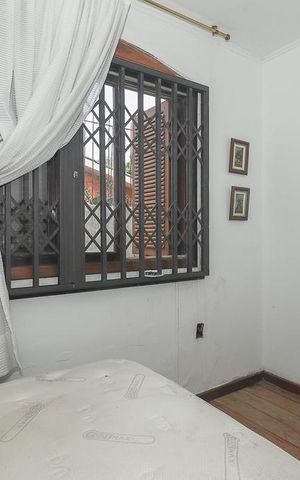 Casa à venda com 300m², 5 quartos e 3 vagasQuarto 4