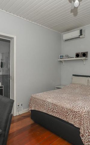Casa à venda com 300m², 5 quartos e 3 vagasQuarto 2 - Suíte