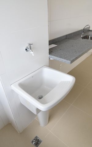 Apartamento à venda com 64m², 2 quartos e 1 vagaÁrea de Serviço