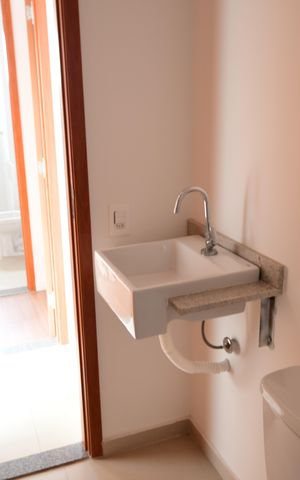 Apartamento à venda com 64m², 2 quartos e 1 vagaBanheiro Social