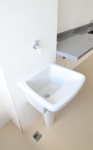 Apartamento à venda com 64m², 2 quartos e 1 vagaÁrea de Serviço