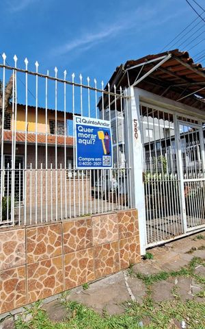 Casa à venda com 300m², 4 quartos e 2 vagas Casa à venda com 300m², 4 quartos e 2 vagasFachada Externa