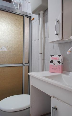 Casa à venda com 300m², 4 quartos e 2 vagasBanheiro Corredor 1