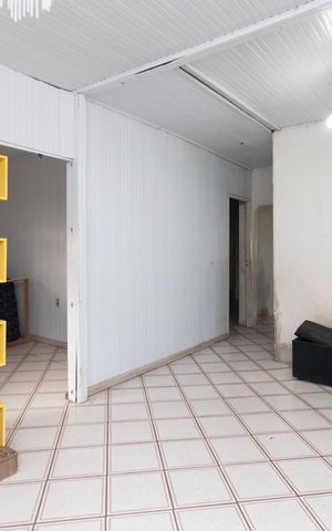 Casa à venda com 130m², 2 quartos e 1 vaga Casa à venda com 130m², 2 quartos e 1 vagaSala