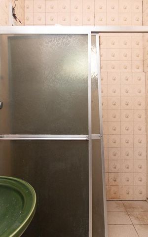 Casa à venda com 130m², 2 quartos e 1 vaga Casa à venda com 130m², 2 quartos e 1 vagaBanheiro Social