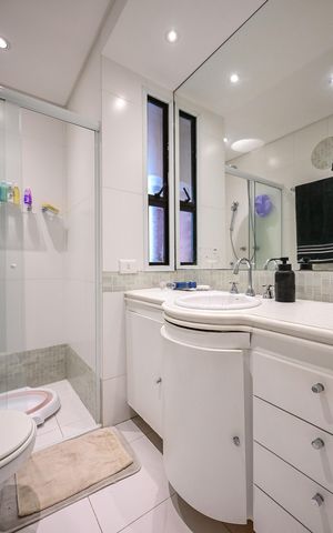 Apartamento à venda com 246m², 4 quartos e 4 vagasBanheiro