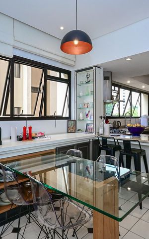 Apartamento à venda com 246m², 4 quartos e 4 vagasCozinha