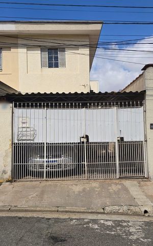 Casa à venda com 135m², 4 quartos e 2 vagas