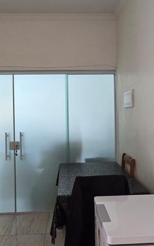 Casa à venda com 135m², 4 quartos e 2 vagas Casa à venda com 135m², 4 quartos e 2 vagasCasa 01/ Sala
