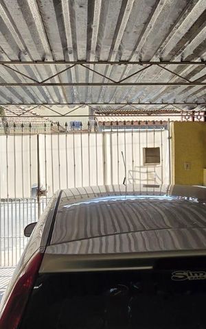 Casa à venda com 135m², 4 quartos e 2 vagas Casa à venda com 135m², 4 quartos e 2 vagasGaragem