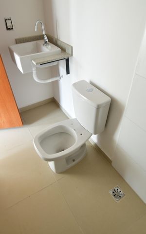 Apartamento à venda com 75m², 2 quartos e 1 vagaBanheiro Social