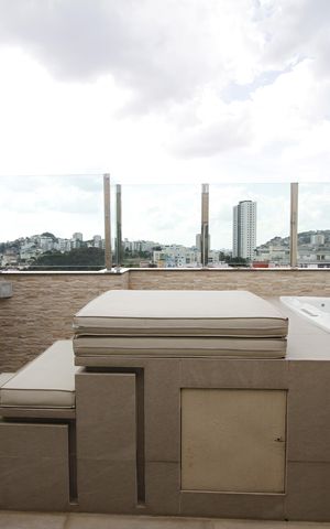 Apartamento à venda com 270m², 4 quartos e 3 vagasCobertura