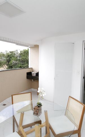 Apartamento à venda com 270m², 4 quartos e 3 vagasVaranda da Sala
