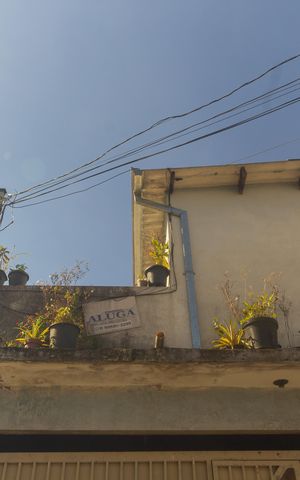 Casa à venda com 100m², 2 quartos e sem vaga Casa à venda com 100m², 2 quartos e sem vagaFachada